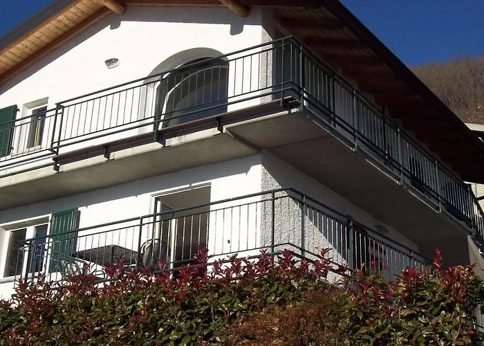 Casa Delle Camelie *